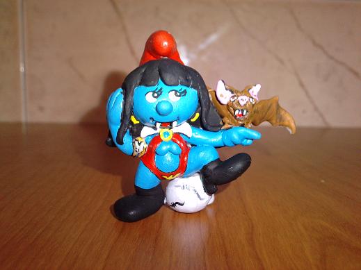 VAMPIRELLA SMURFETTE.JPG