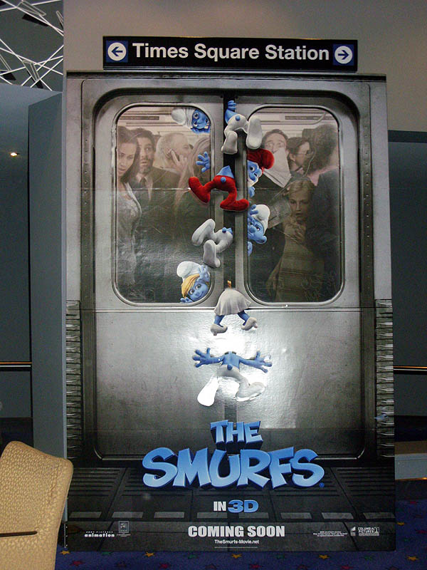 SmurfMovie-CinemaDisplay01.jpg