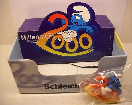 Display Millenium + smurf 2000.JPG